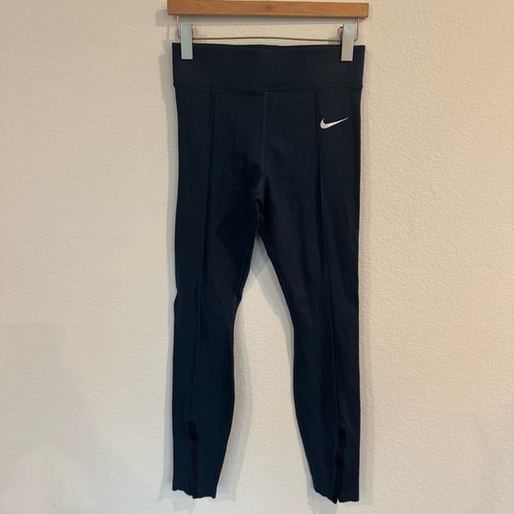 Nike Sportswear Everyday Essentials Leggings Size Small - Picture 2 of 7